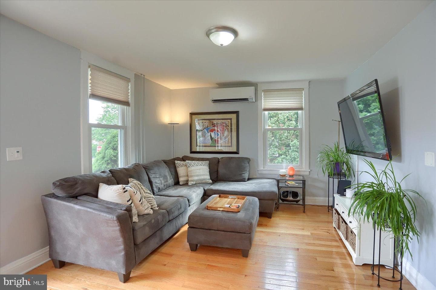 206 W Granada Avenue photo 6