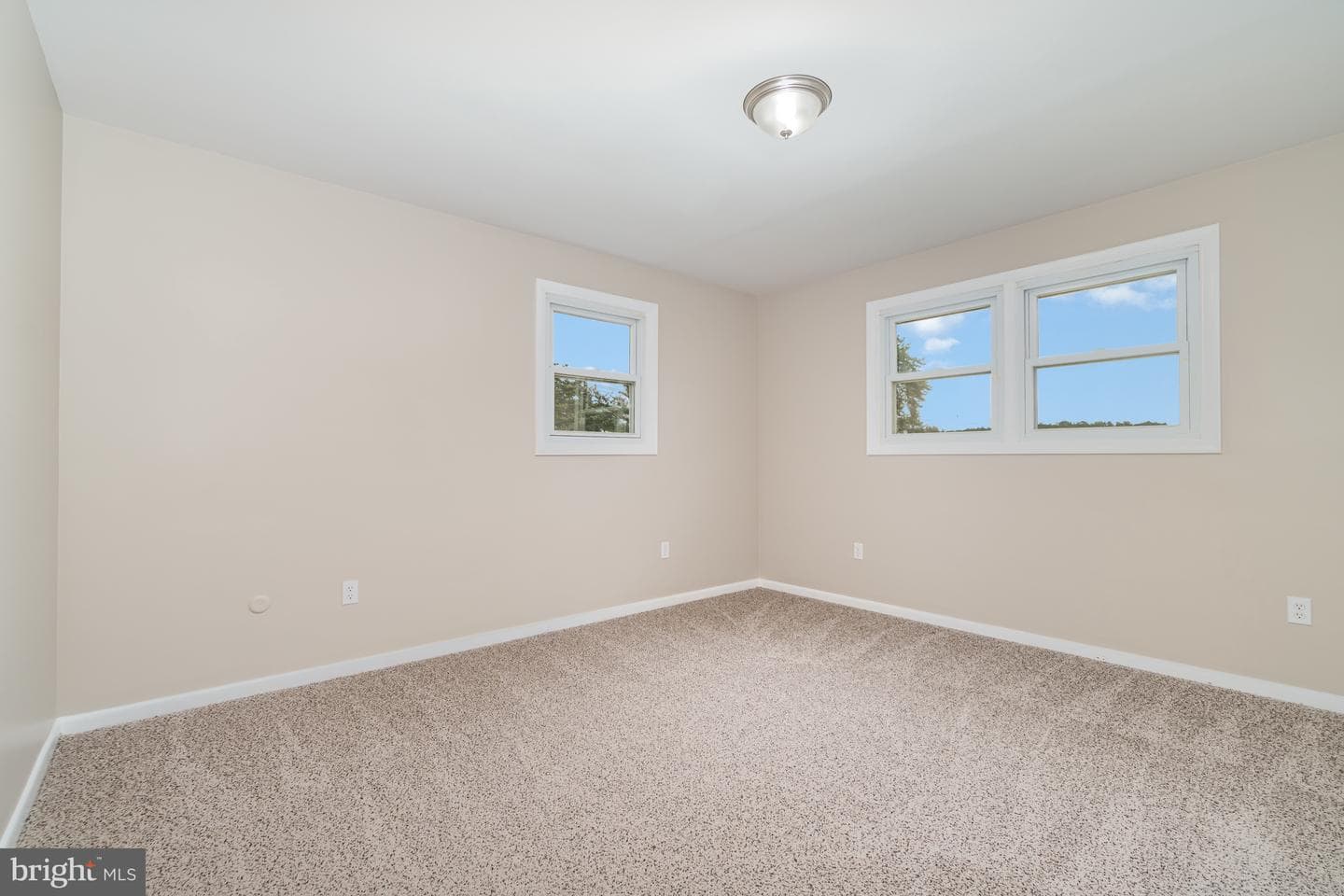 1390 Dayton Road photo 11