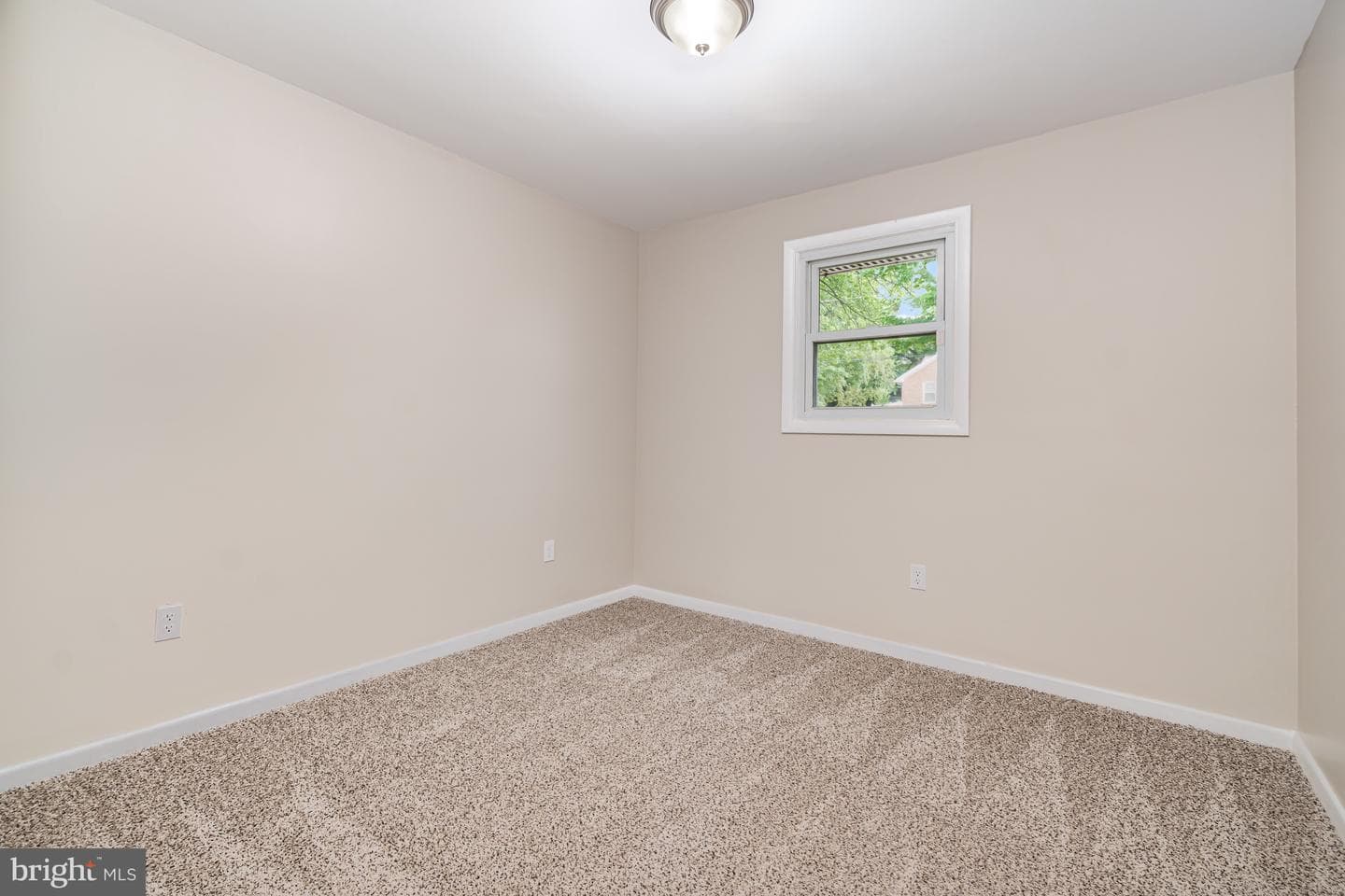 1390 Dayton Road photo 16