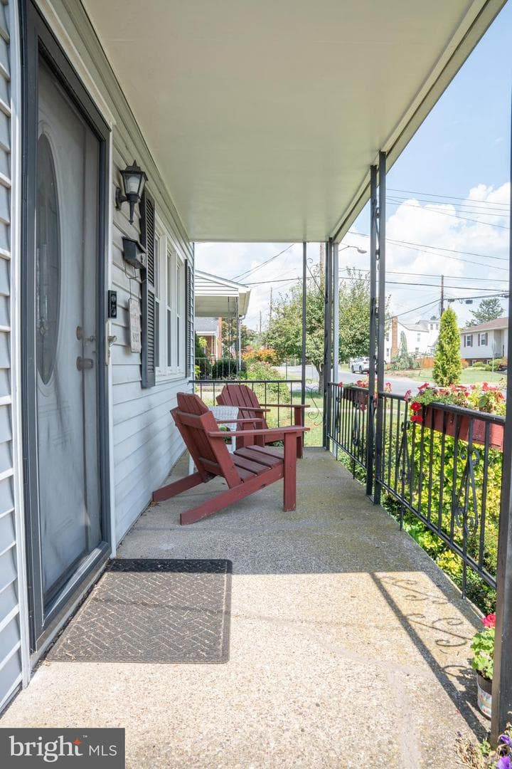 827 Chambers Street photo 2