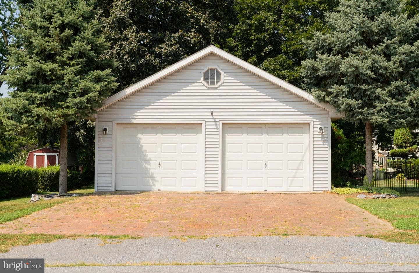 827 Chambers Street photo 3