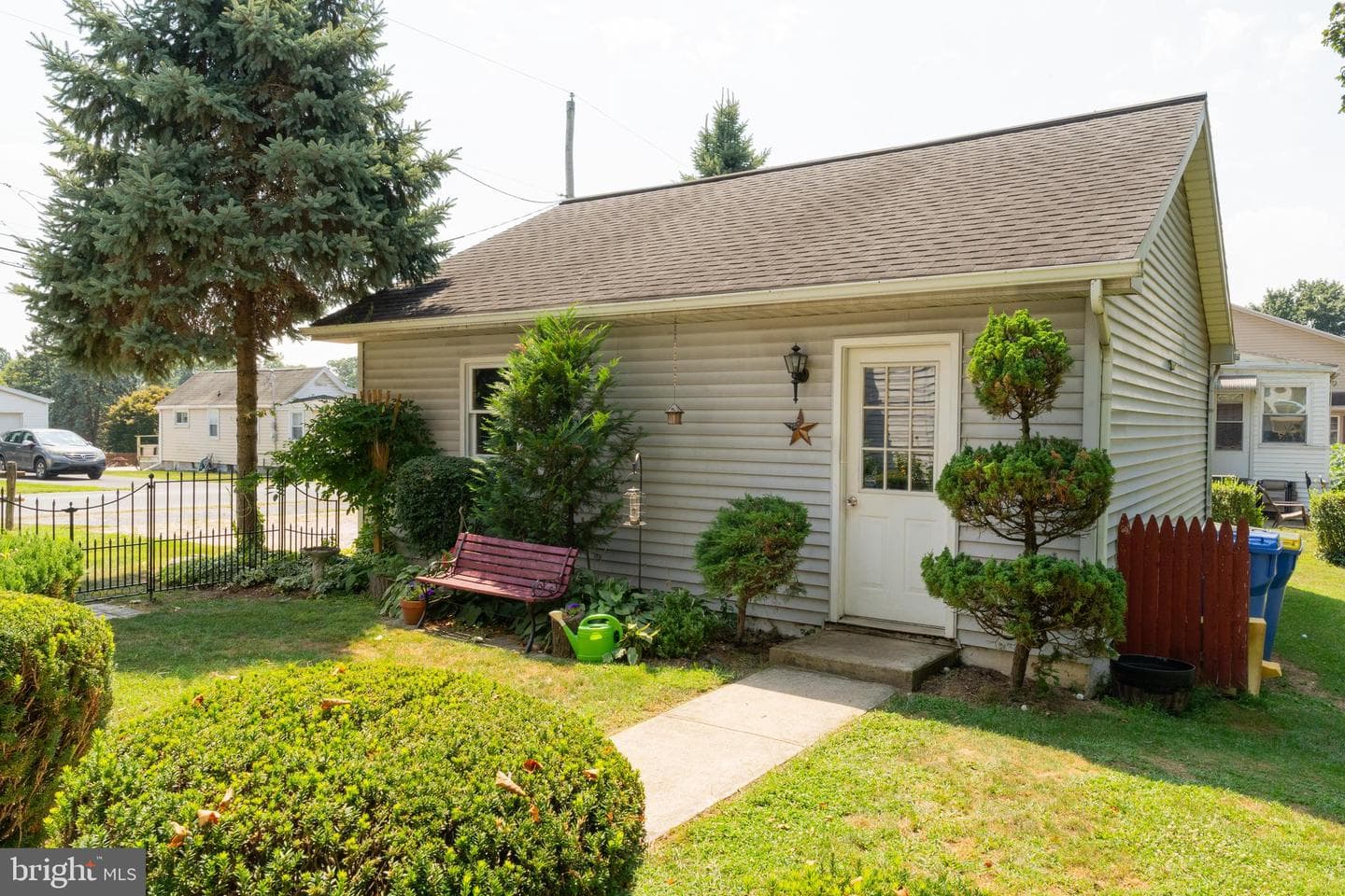827 Chambers Street photo 4