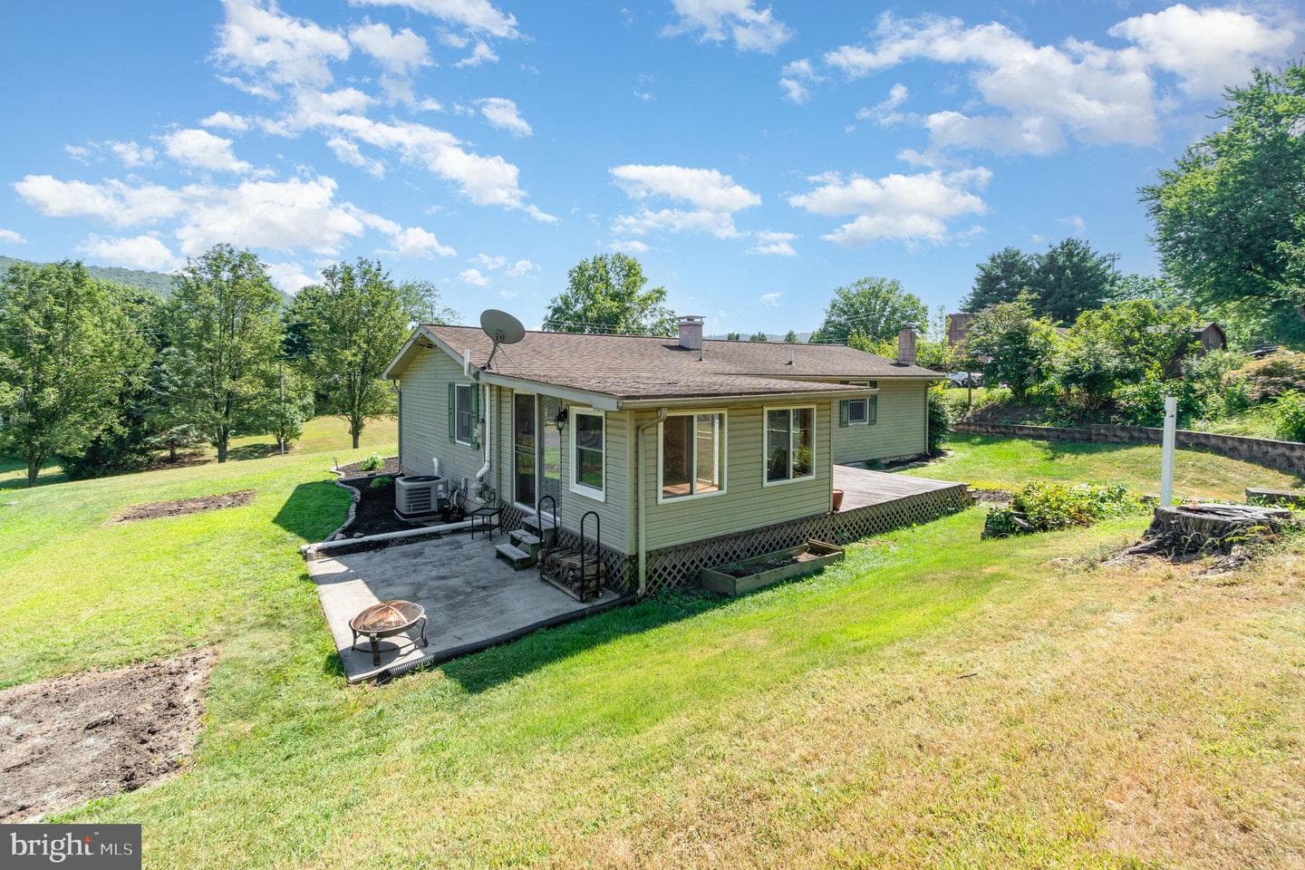 120 Denison Drive photo 28