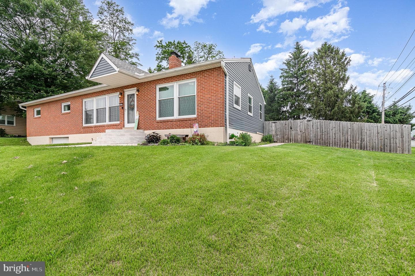 2508 Garrison Avenue photo 2