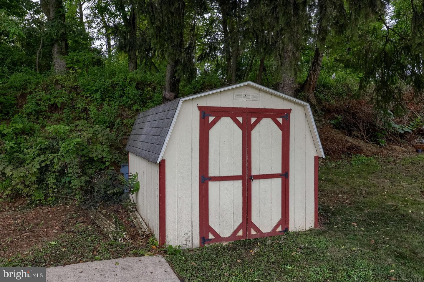 983 Blue Jay Road photo 29