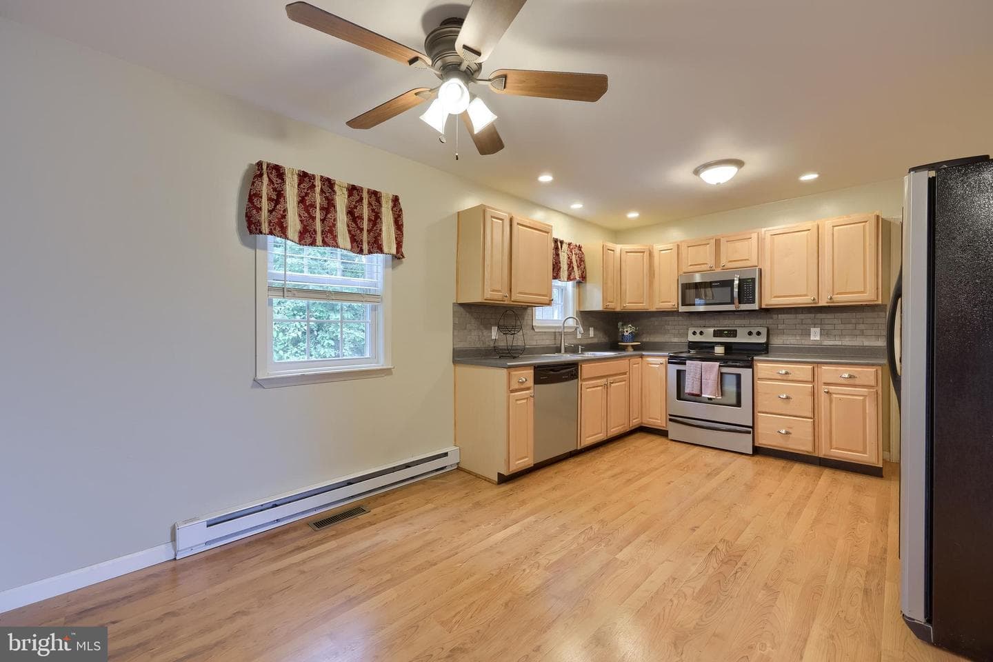 983 Blue Jay Road photo 6