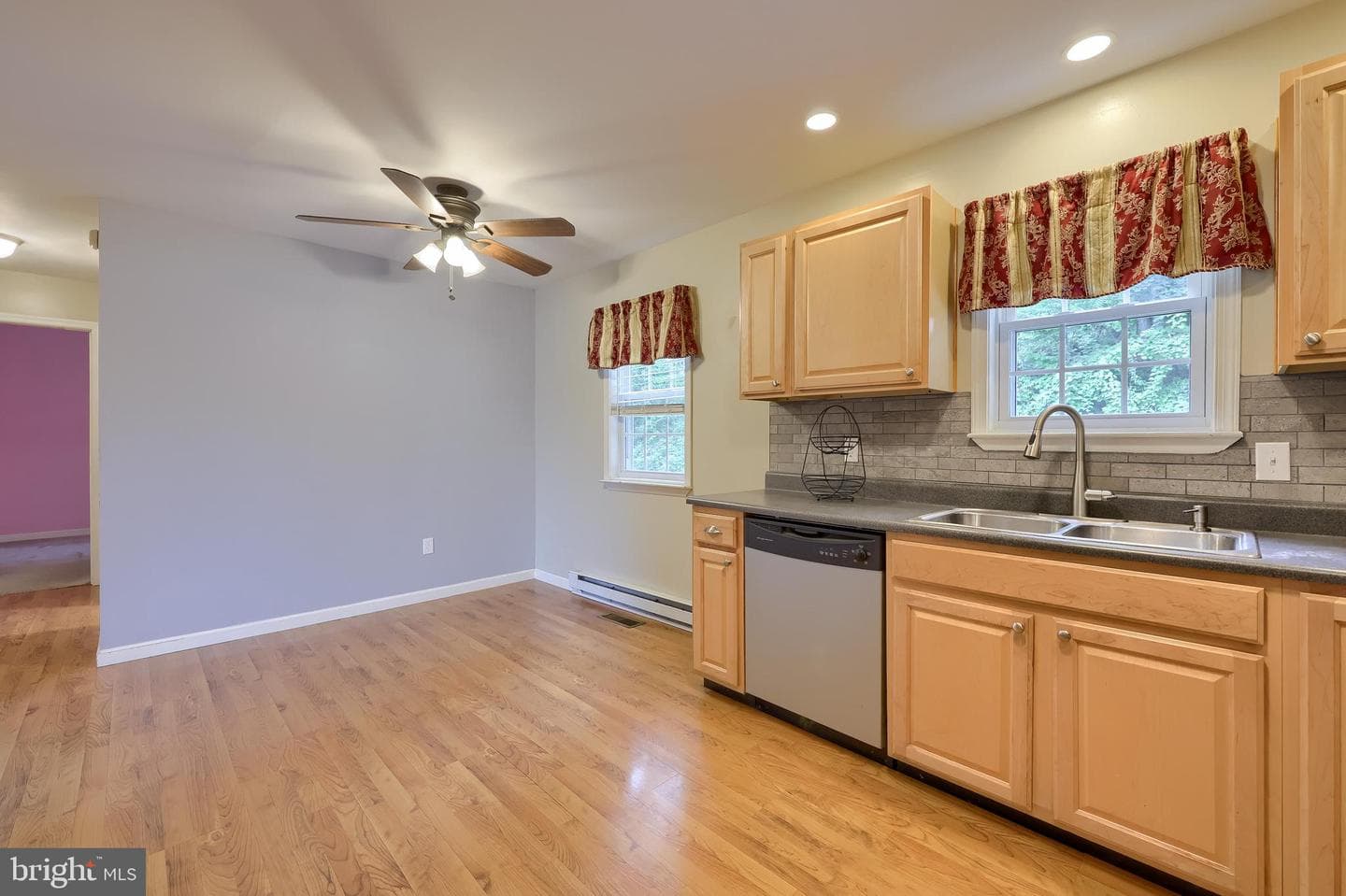 983 Blue Jay Road photo 9