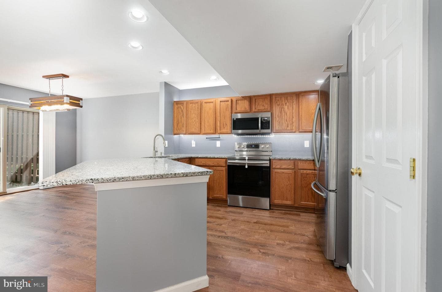 252 Saddle Ridge Drive photo 4