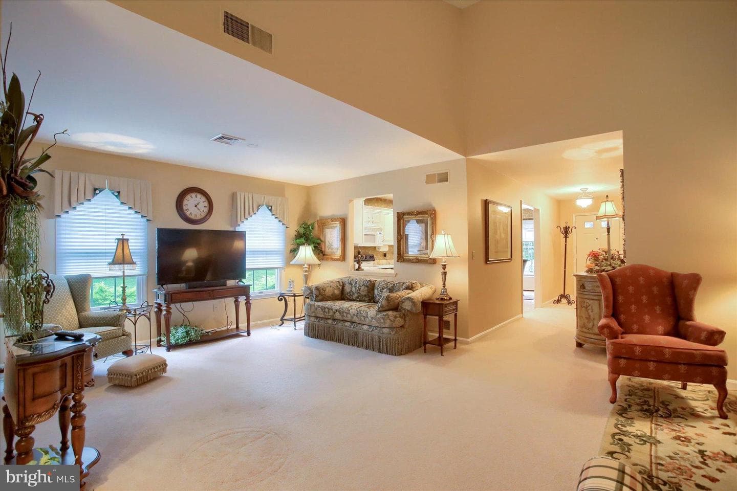551 Farmhouse Lane photo 6