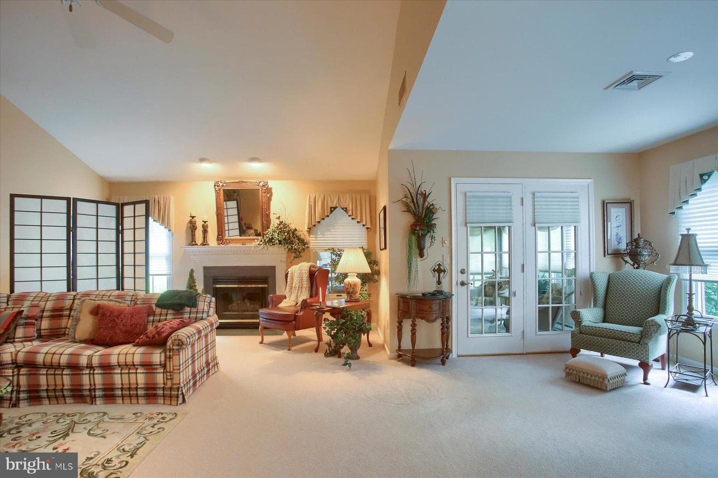 551 Farmhouse Lane photo 9