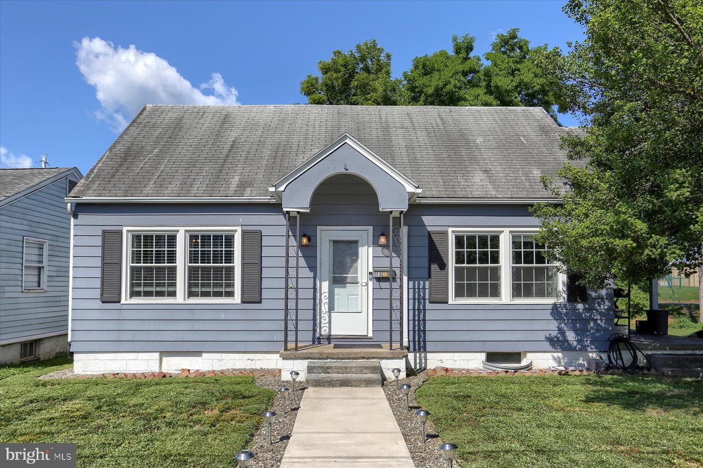 113 Adelia Street photo 1
