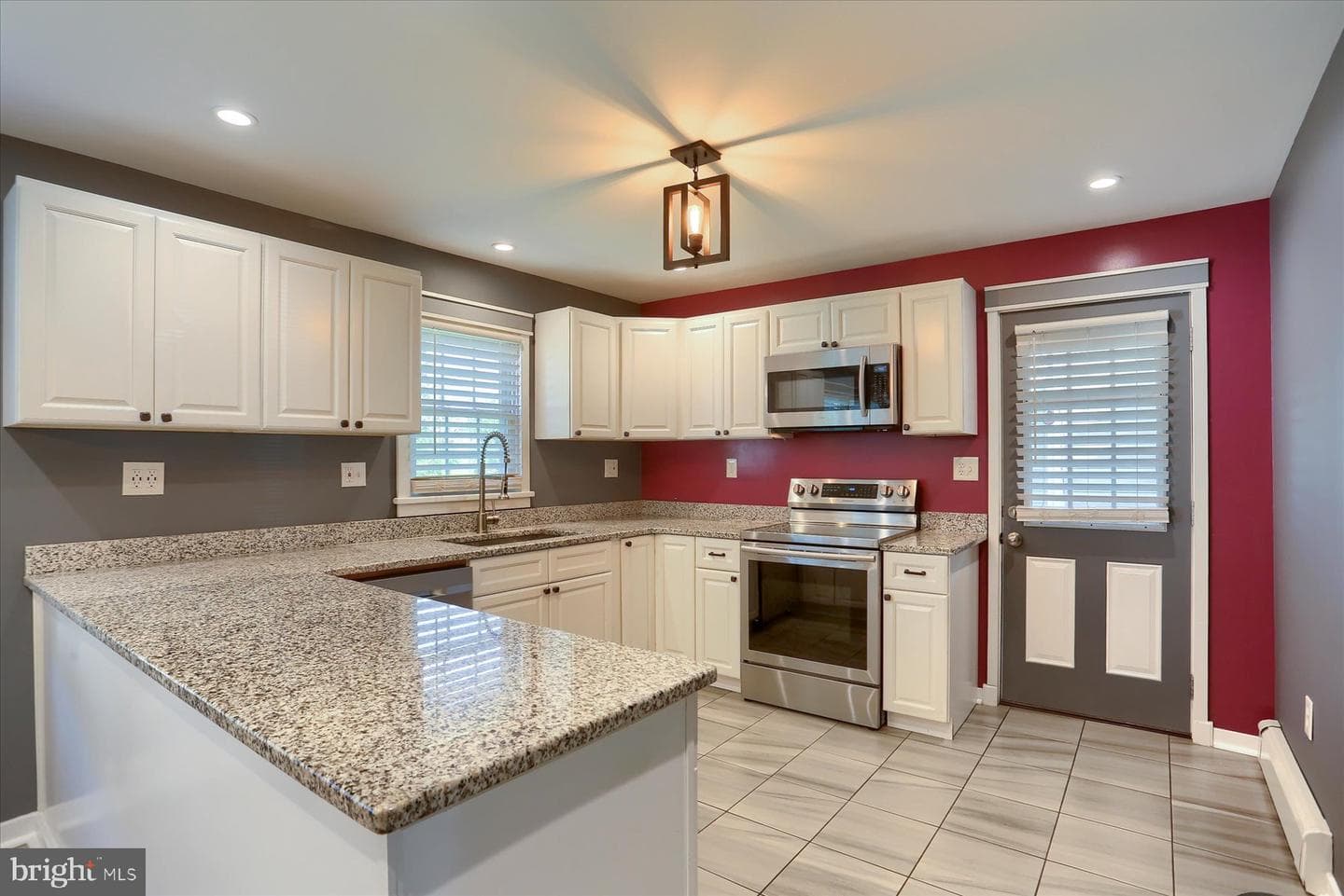 113 Adelia Street photo 10