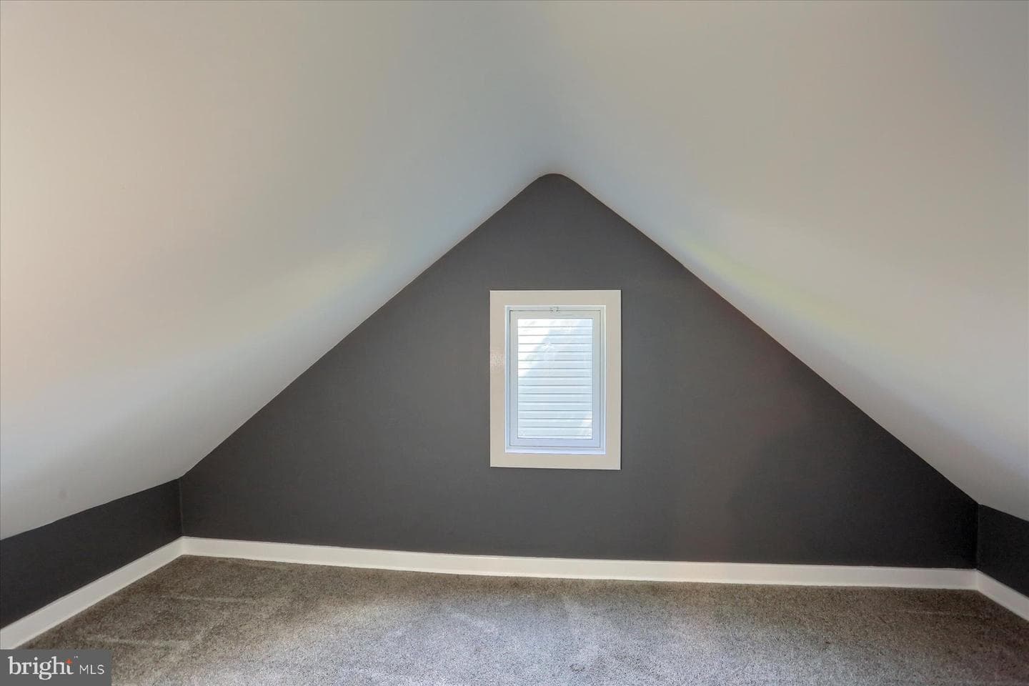 113 Adelia Street photo 16