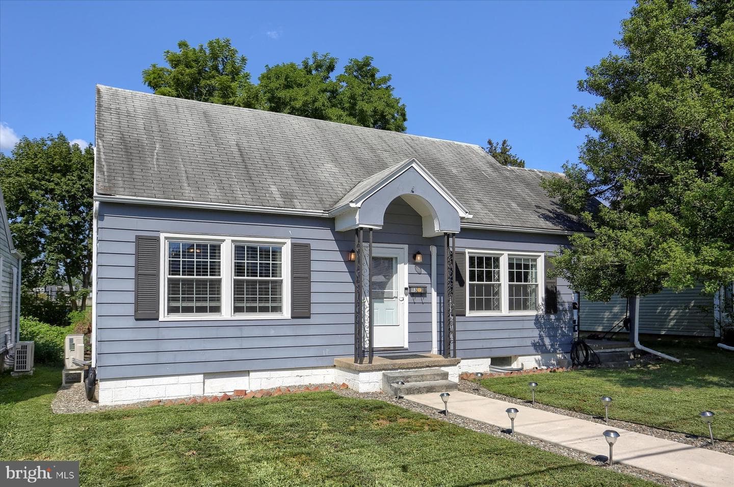 113 Adelia Street photo 2