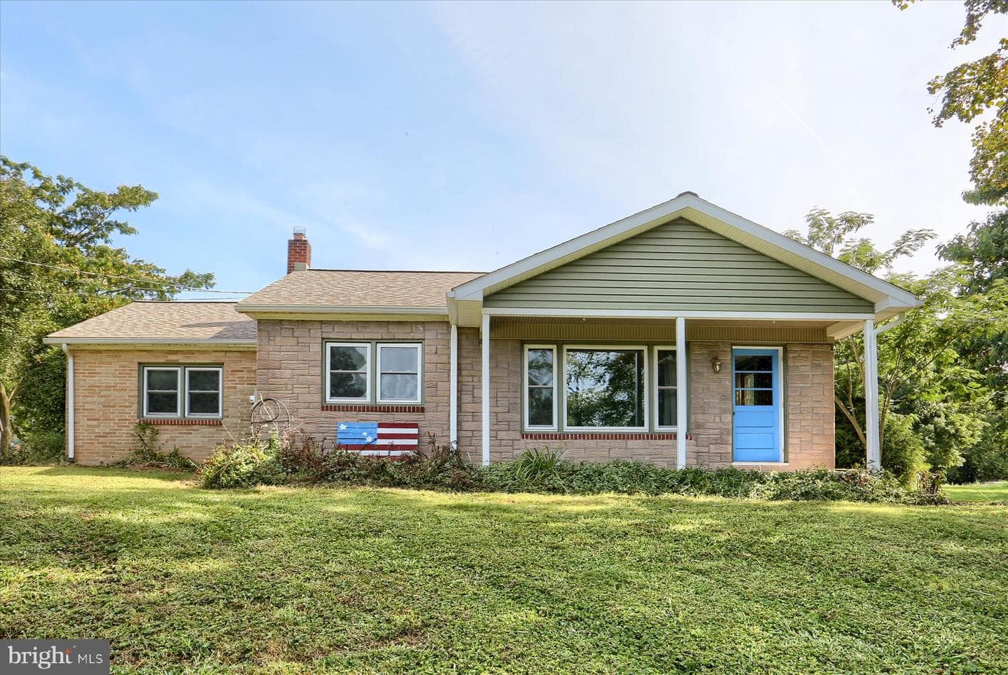 1175 N River Road photo 1