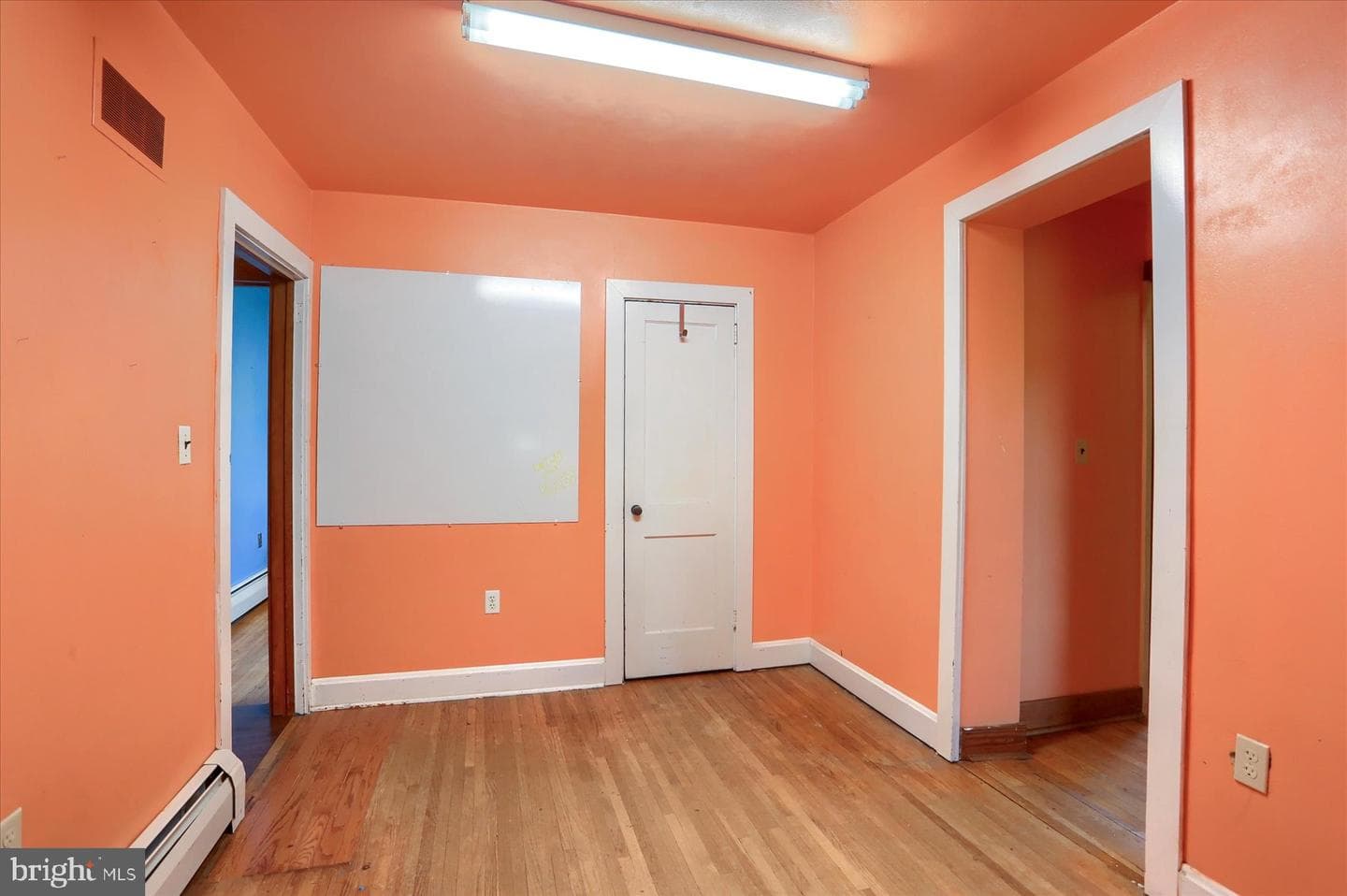 1175 N River Road photo 13
