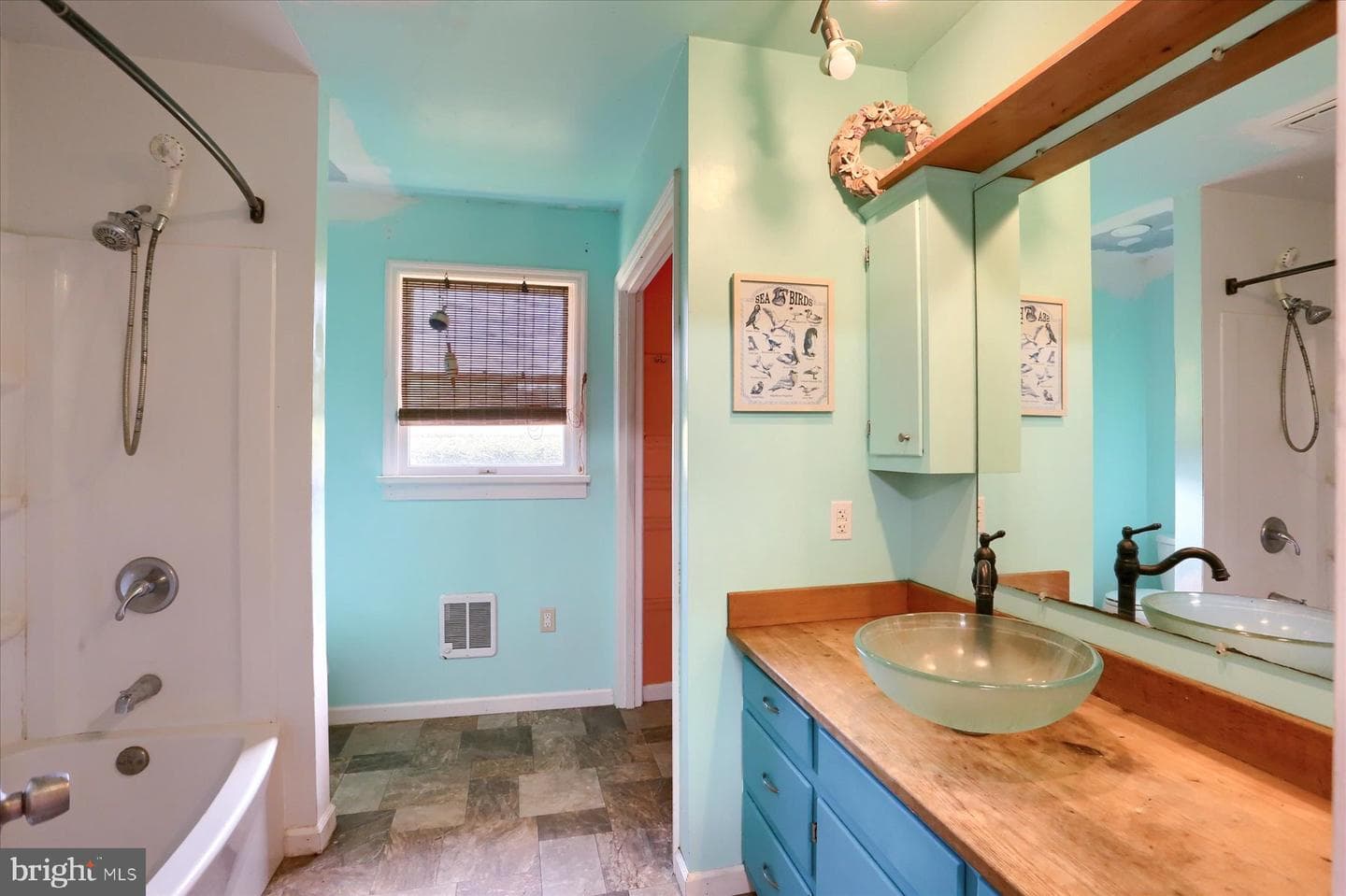 1175 N River Road photo 14