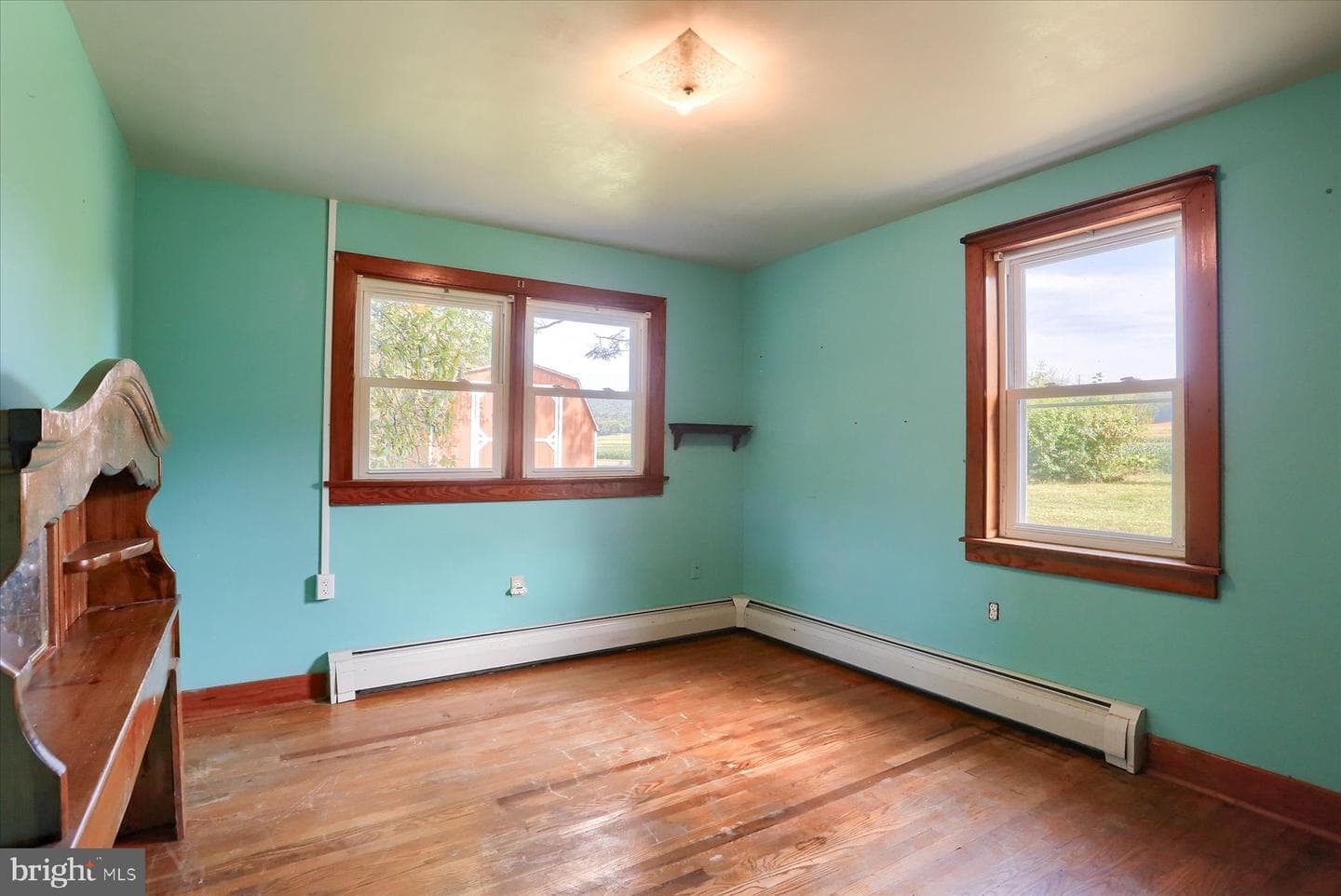 1175 N River Road photo 16