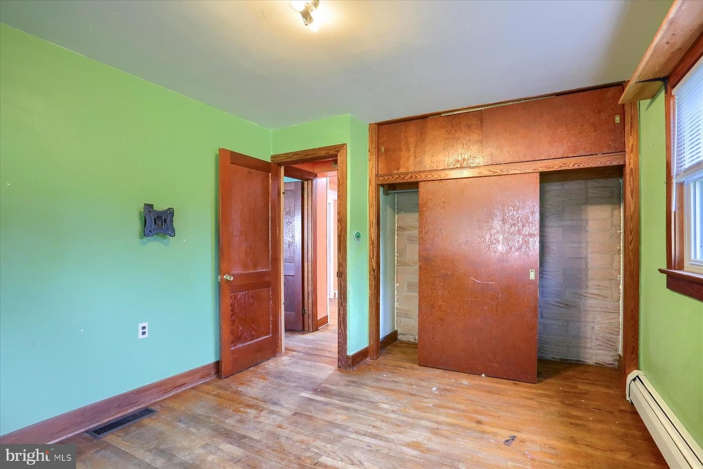 1175 N River Road photo 19