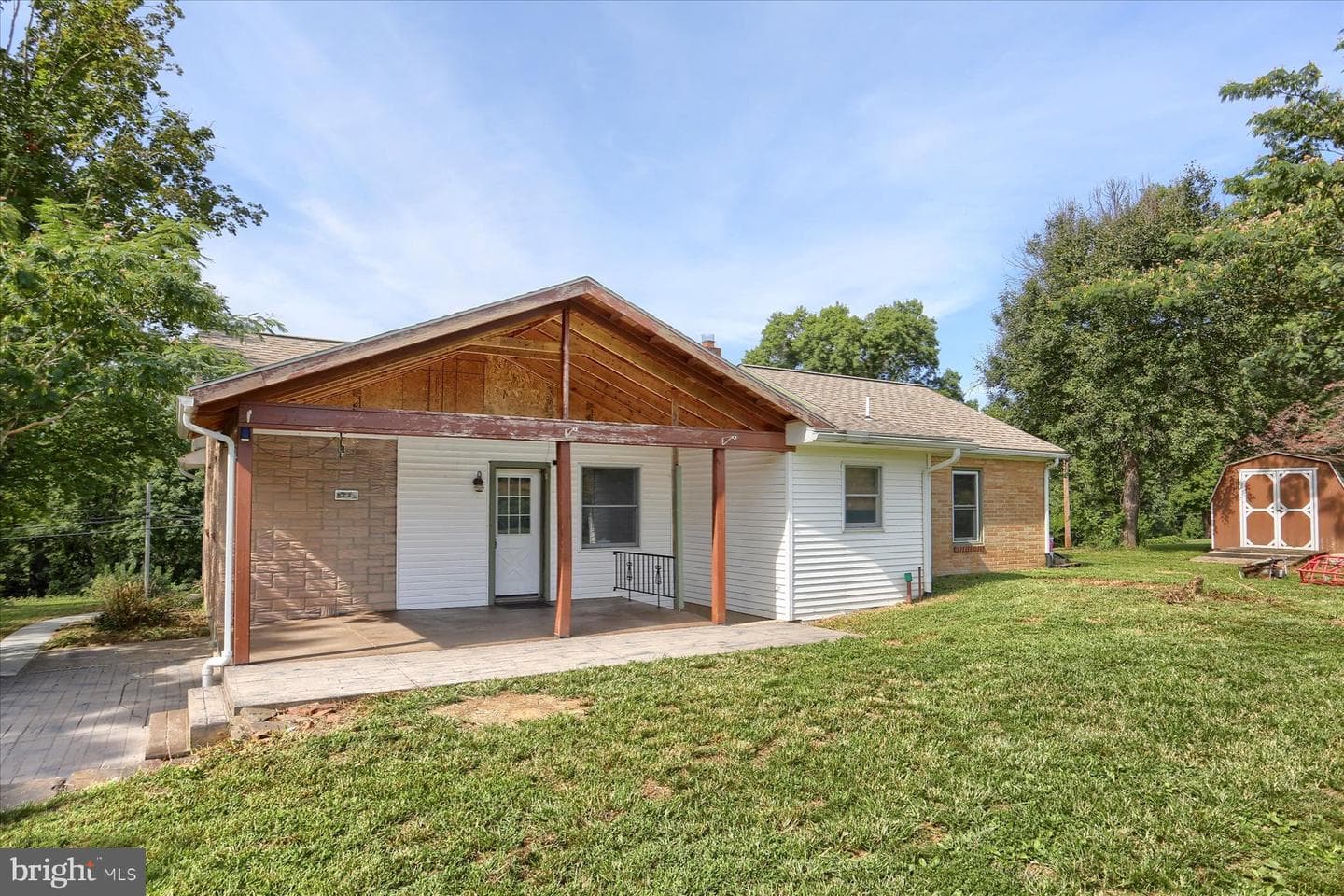 1175 N River Road photo 20