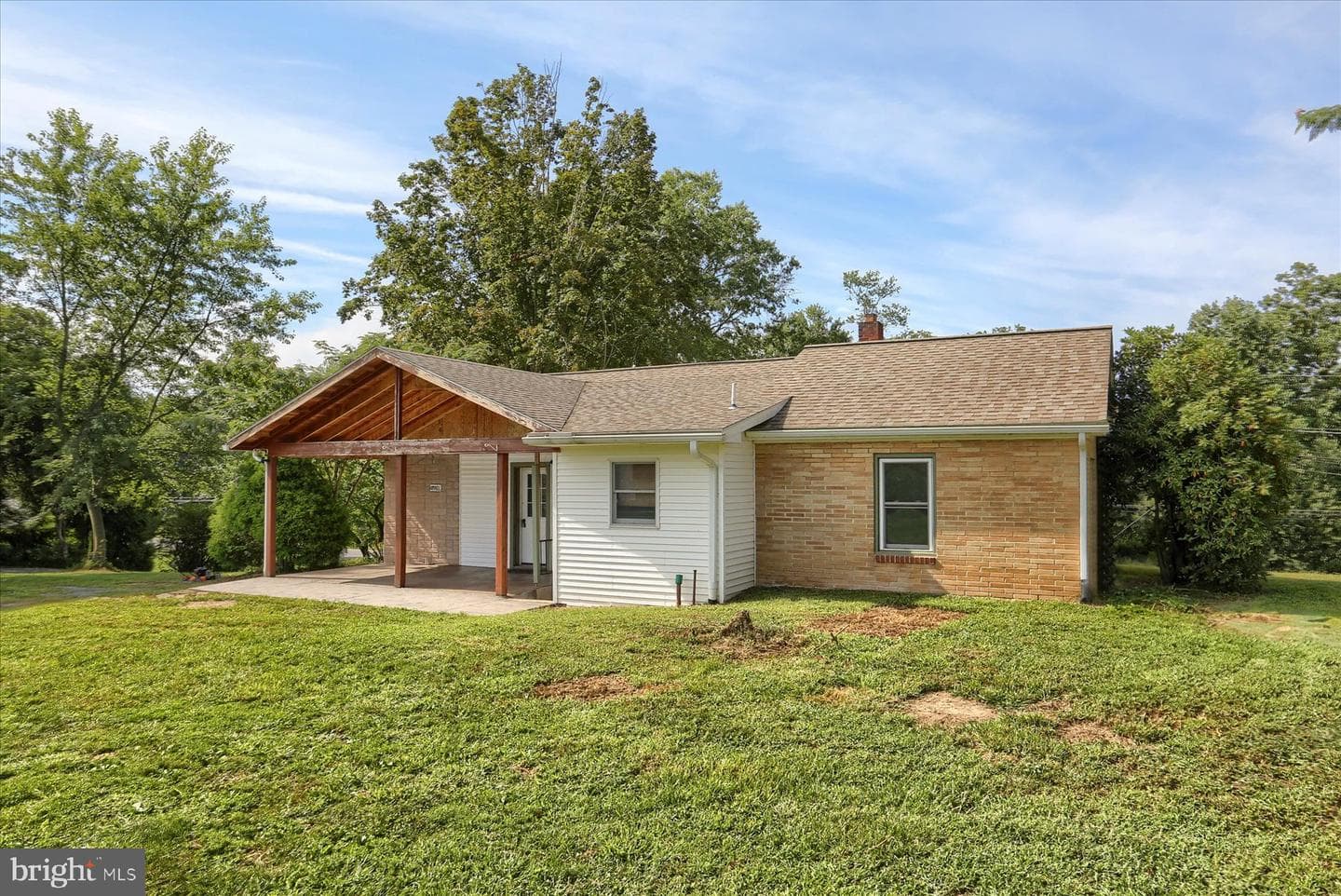 1175 N River Road photo 21