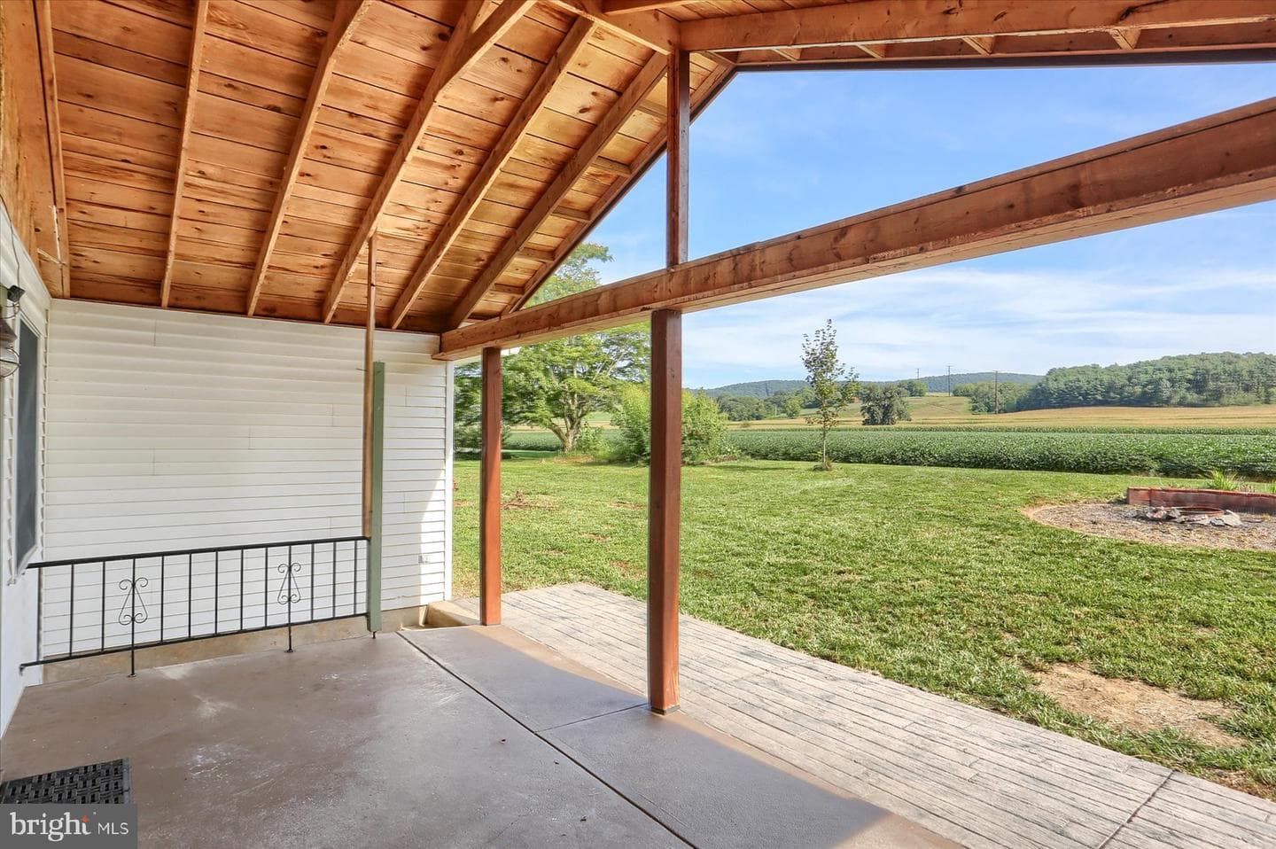 1175 N River Road photo 23