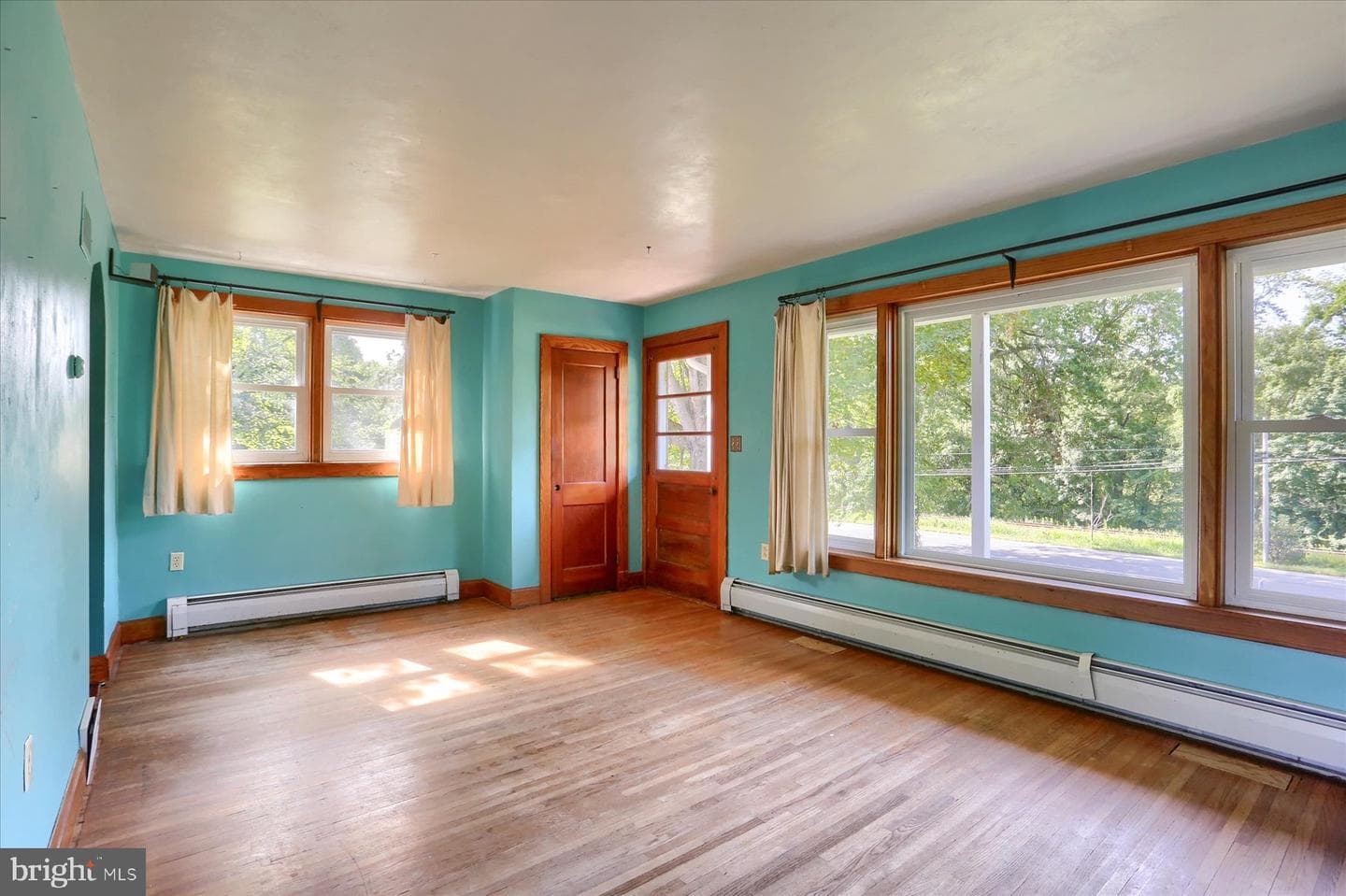 1175 N River Road photo 5