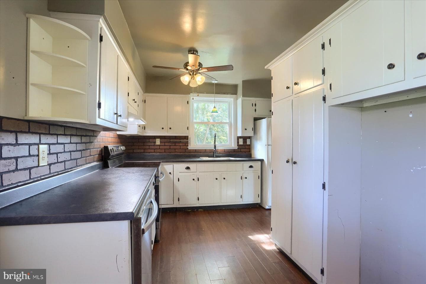 1175 N River Road photo 7