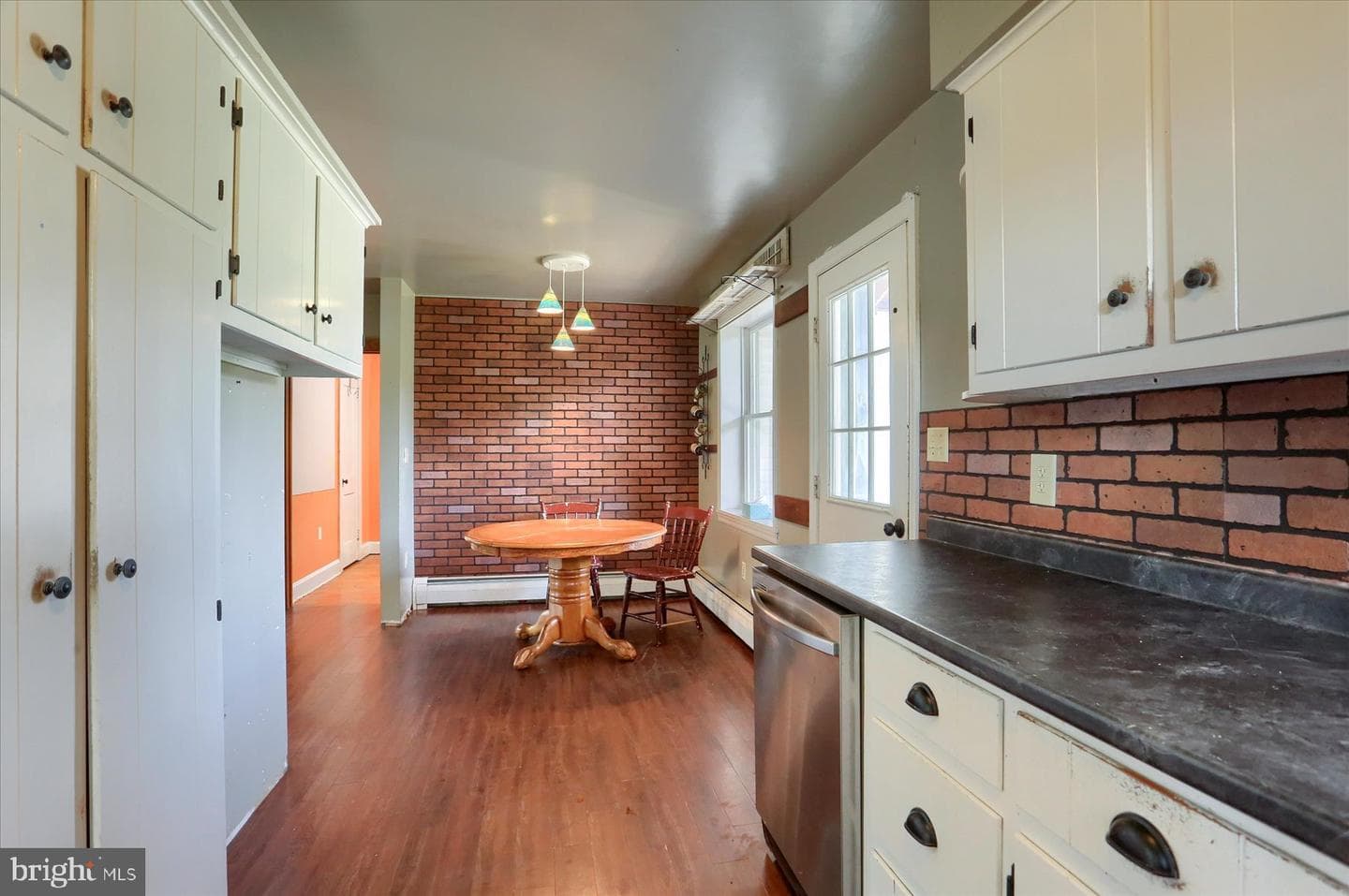 1175 N River Road photo 9