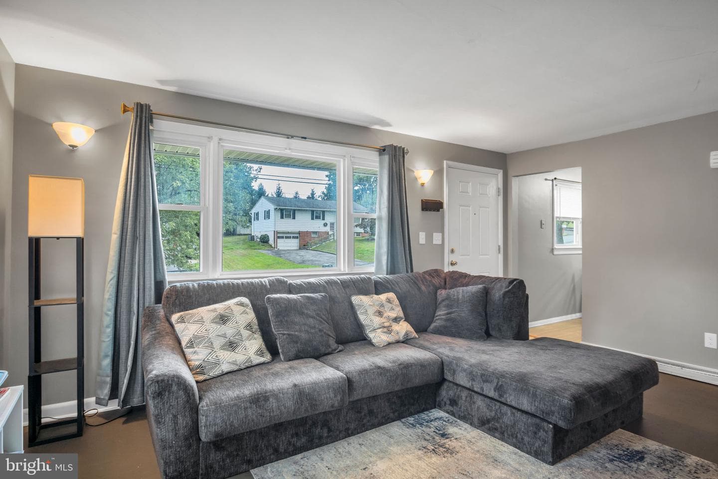 8190 Somerset photo 11
