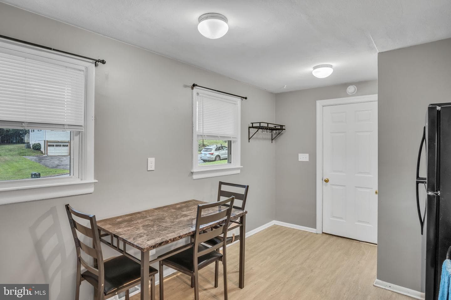 8190 Somerset photo 14