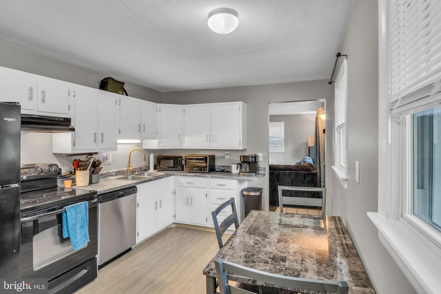 8190 Somerset photo 15
