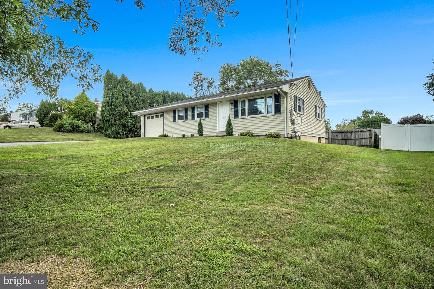 8190 Somerset photo 29