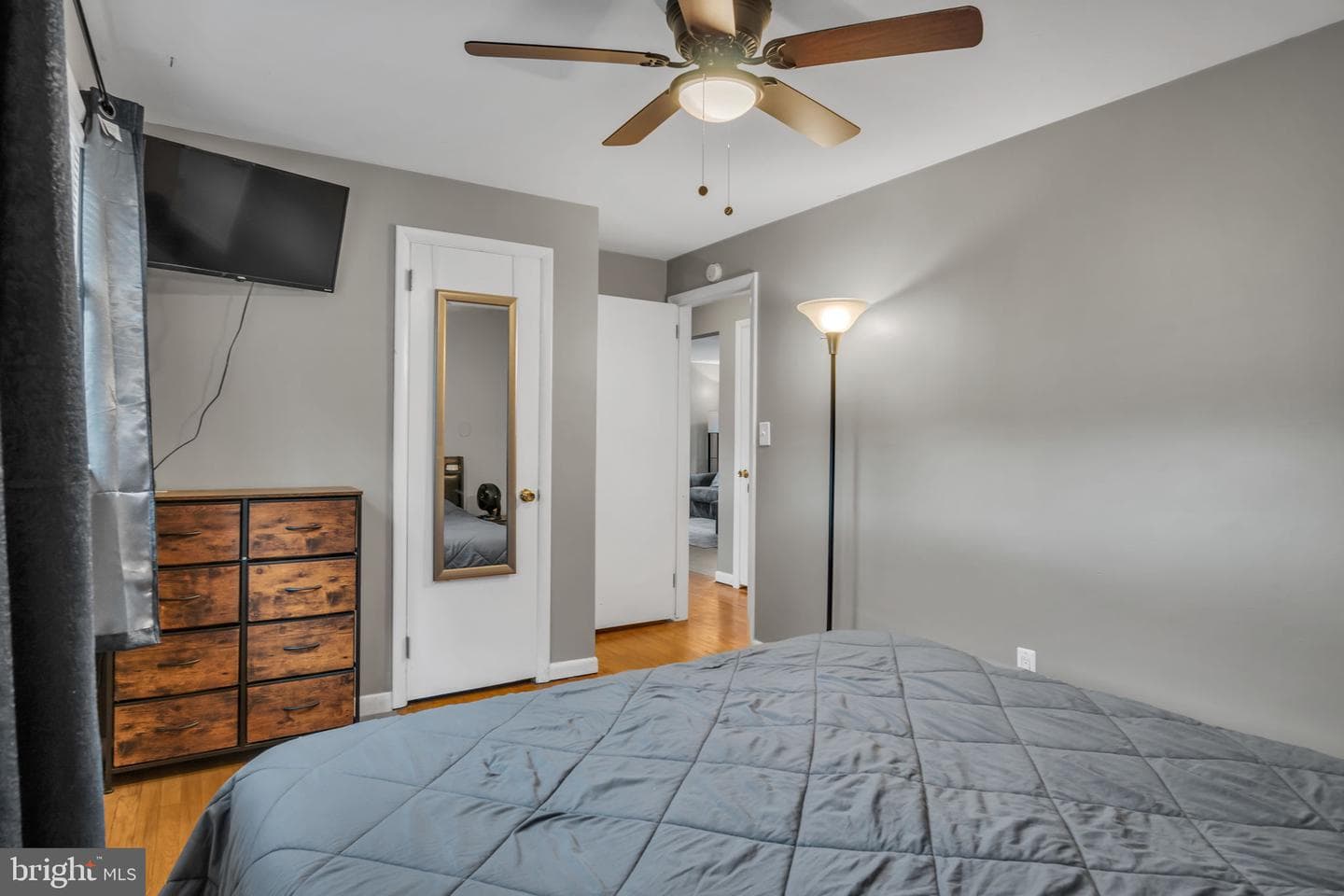 8190 Somerset photo 4