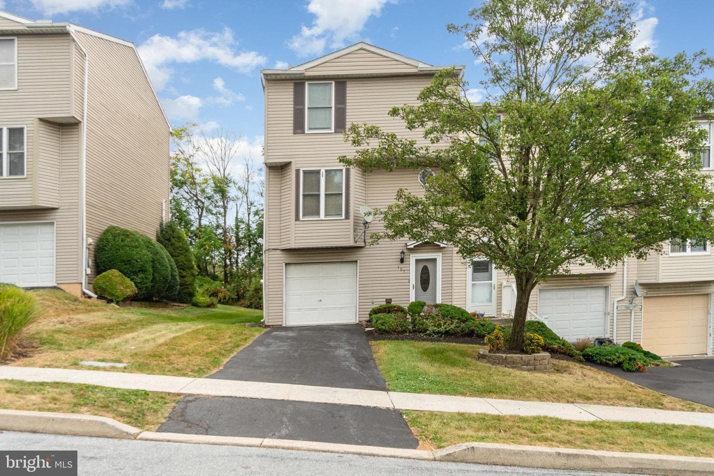 191 Chartwood Drive photo 2