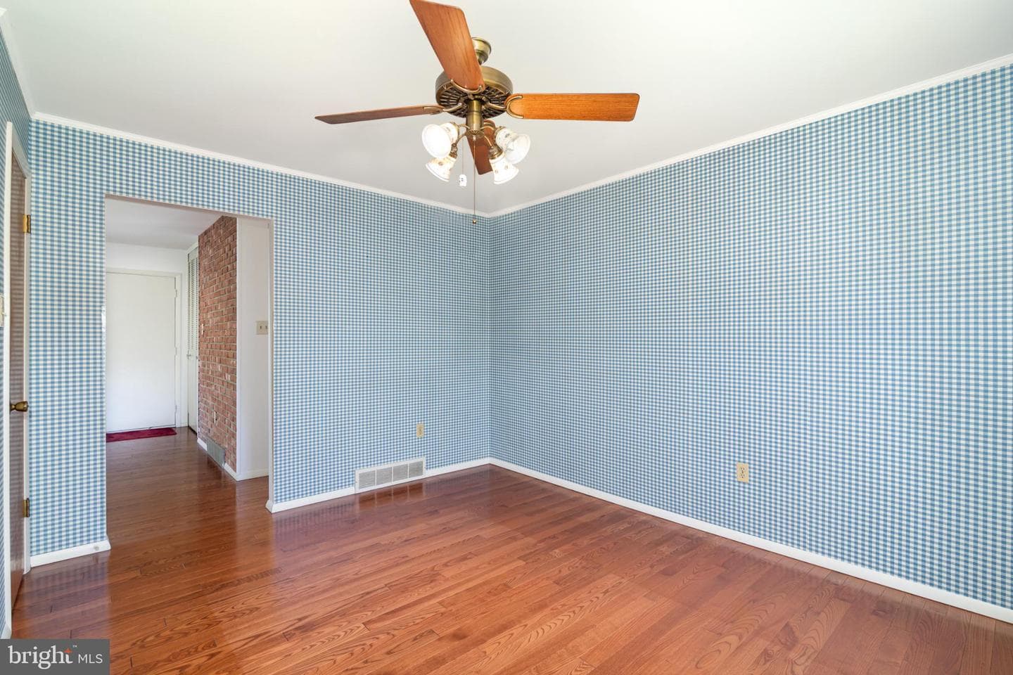 424 Vesta Drive photo 10