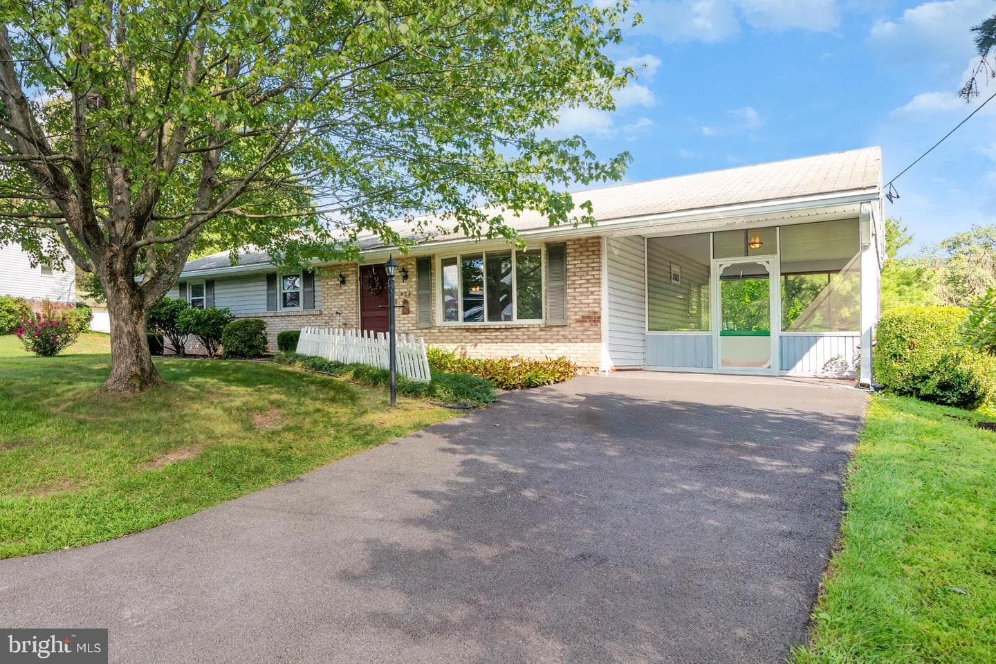 424 Vesta Drive photo 2