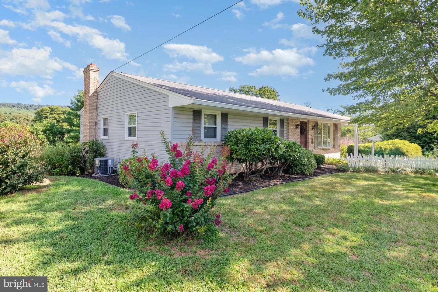 424 Vesta Drive photo 3