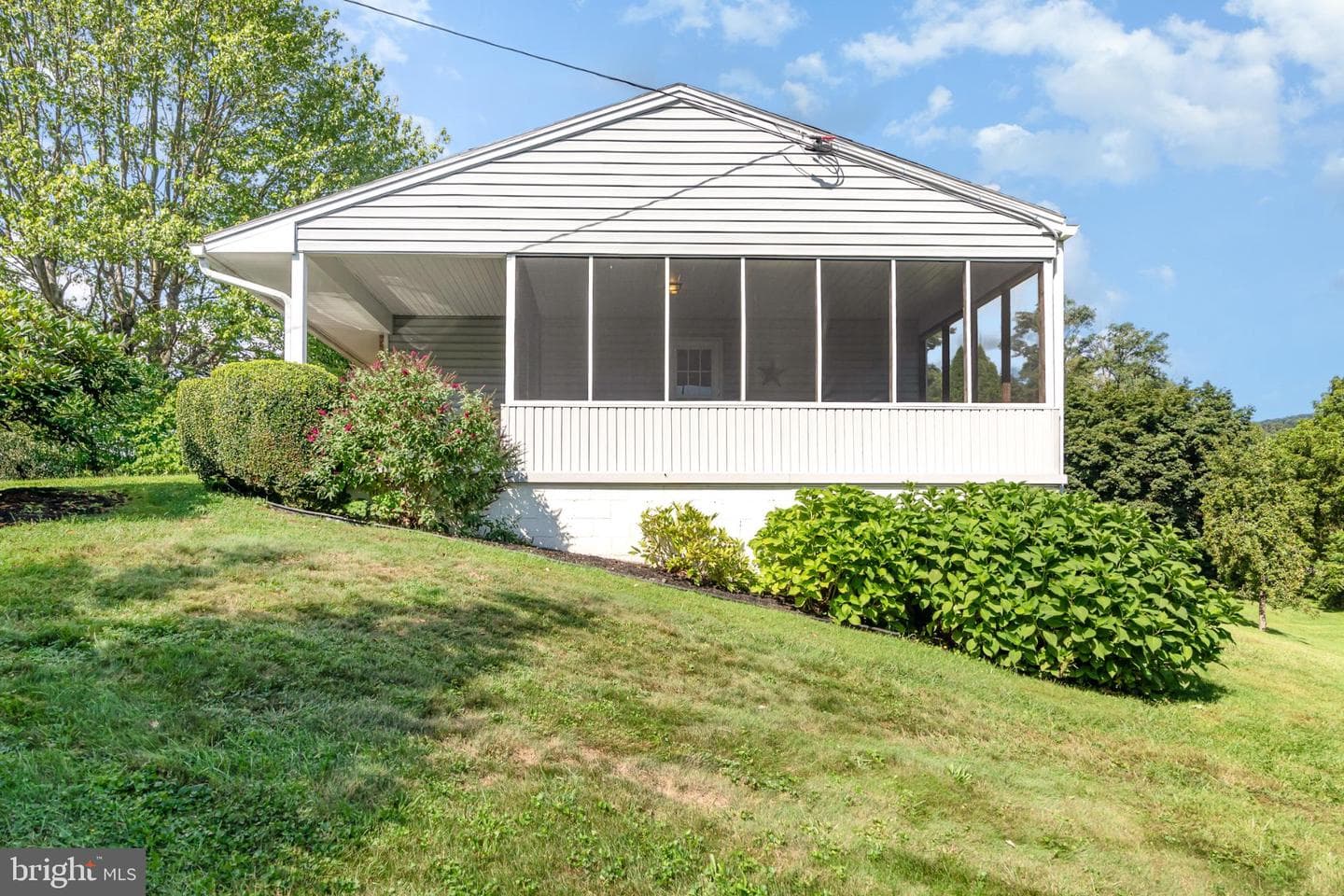 424 Vesta Drive photo 30