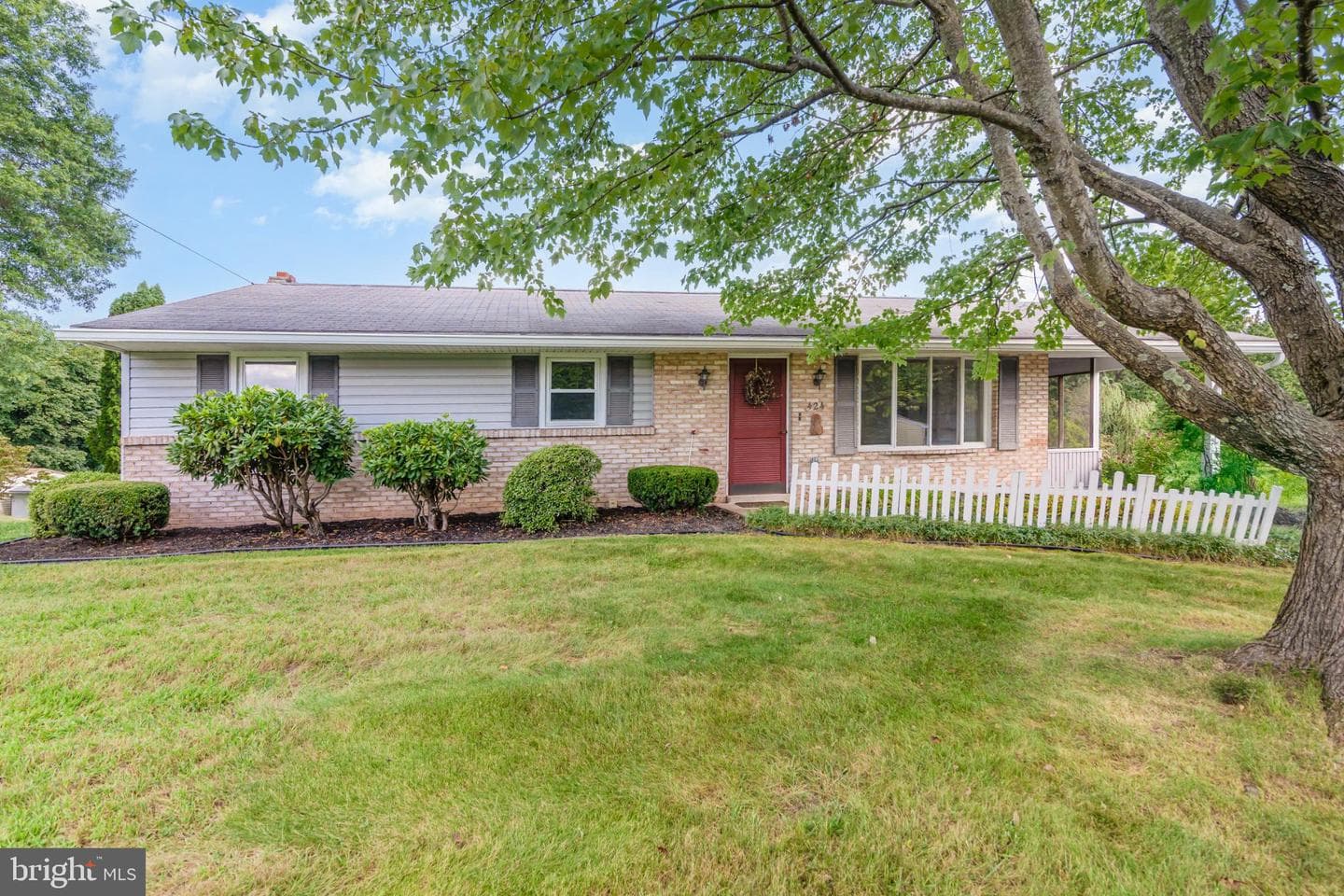424 Vesta Drive photo 4