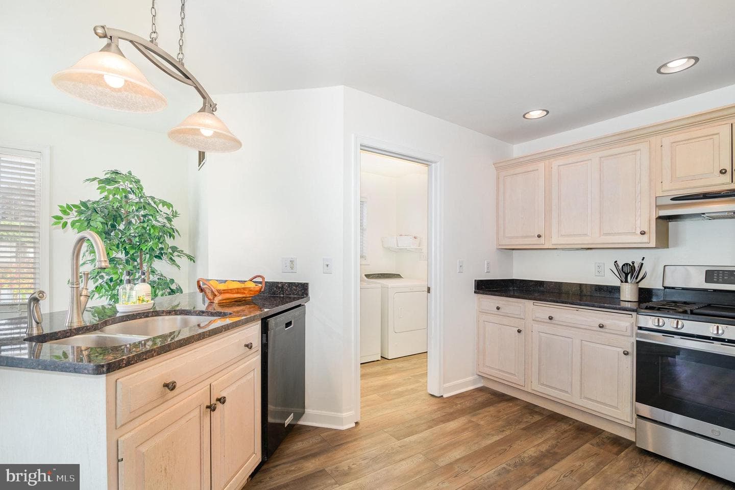 128 S Walnut Street photo 13