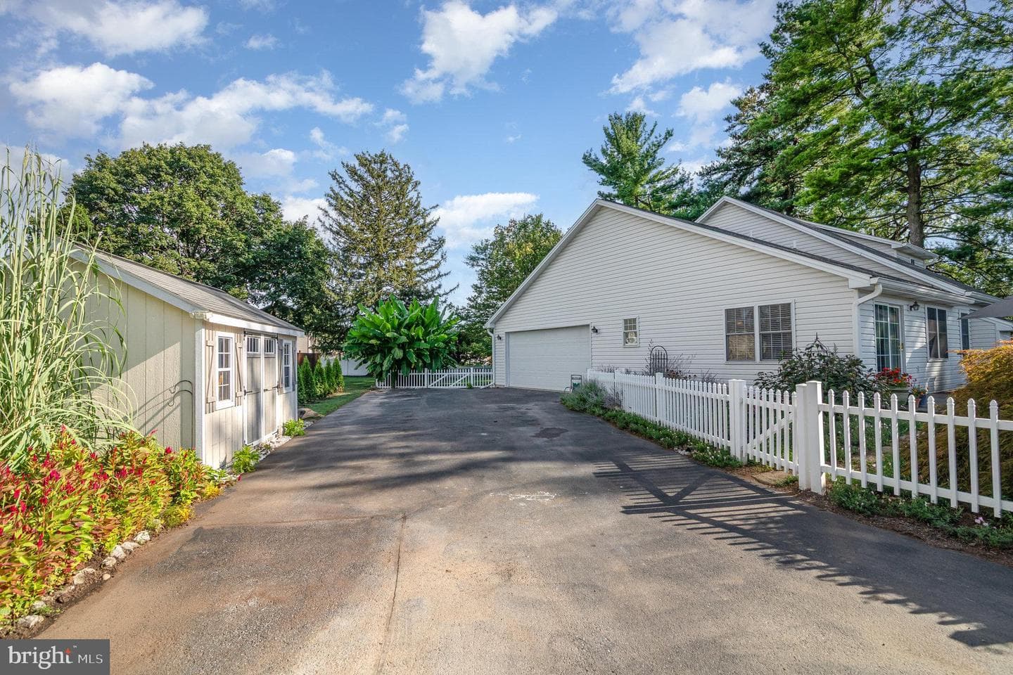128 S Walnut Street photo 42