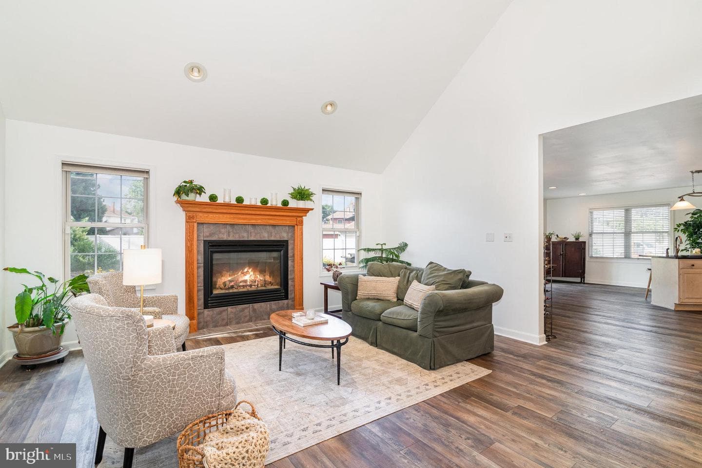 128 S Walnut Street photo 5