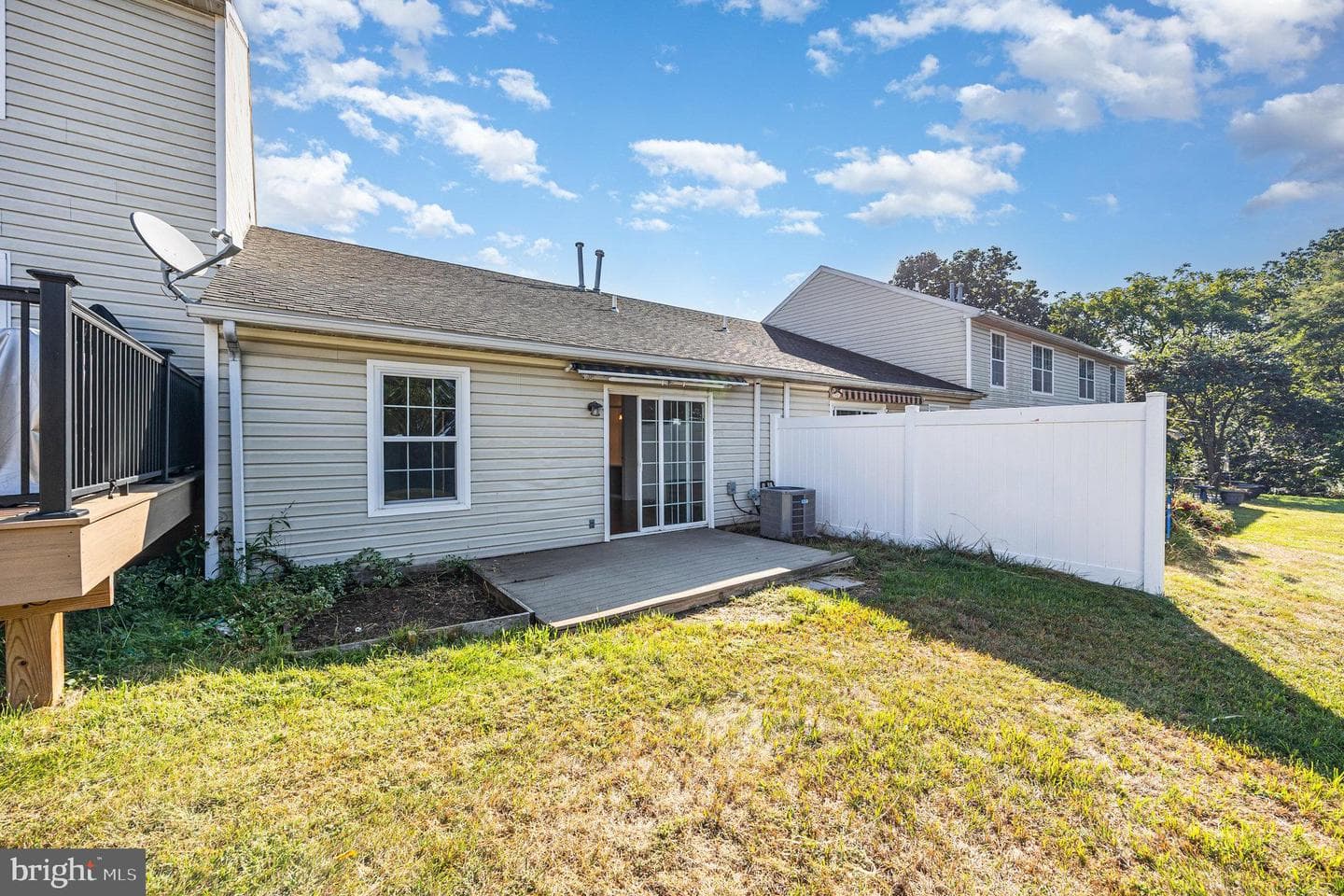 1542 Spring Knoll Court photo 14