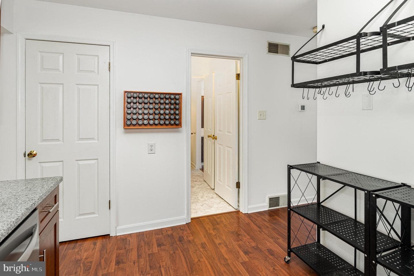 1542 Spring Knoll Court photo 19
