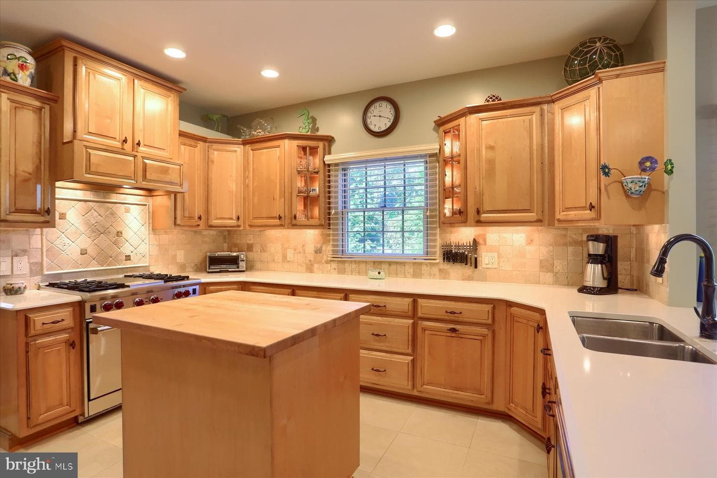 1300 Mountain Laurel Cir photo 14