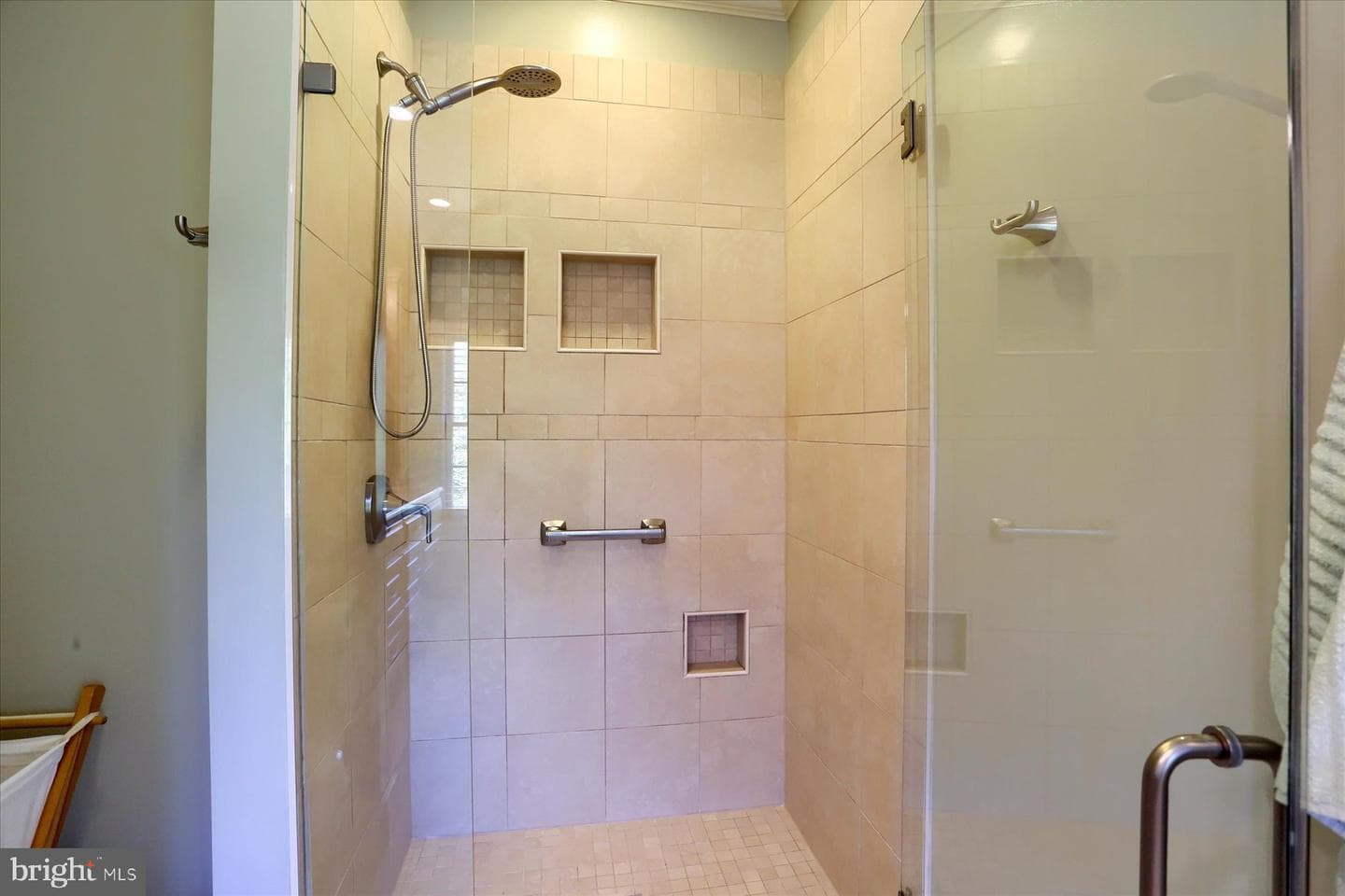 1300 Mountain Laurel Cir photo 33