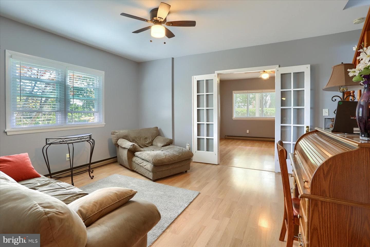 570 Chambers Street photo 10