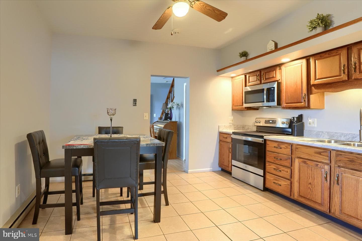 570 Chambers Street photo 13