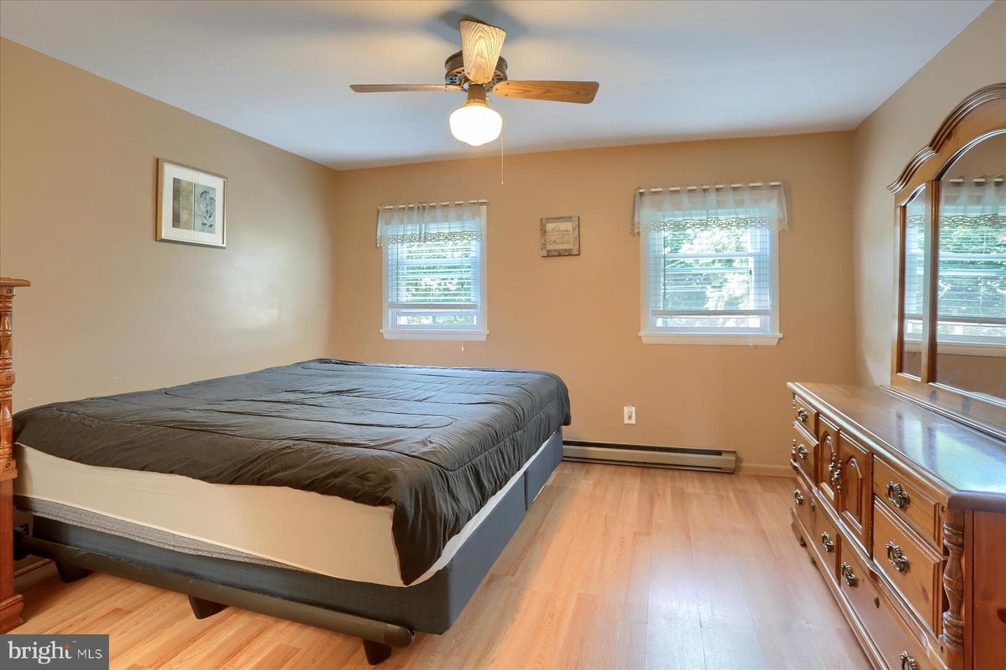 570 Chambers Street photo 26